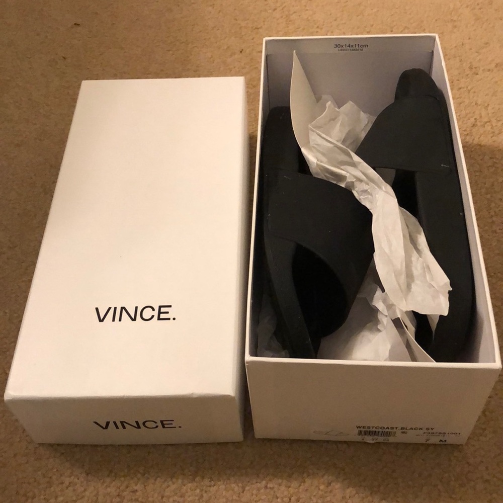 Vince westcoast black slides size 7